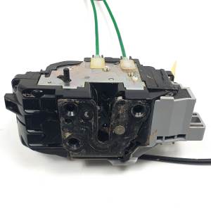 #1536844 CERRADURA PUERTA TRASERA DERECHA