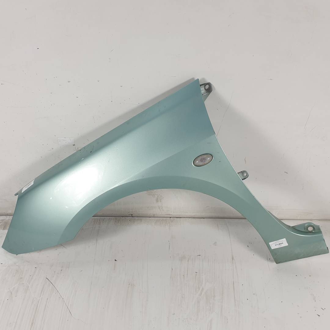 #3403102 ALETA DELANTERA IZQUIERDA