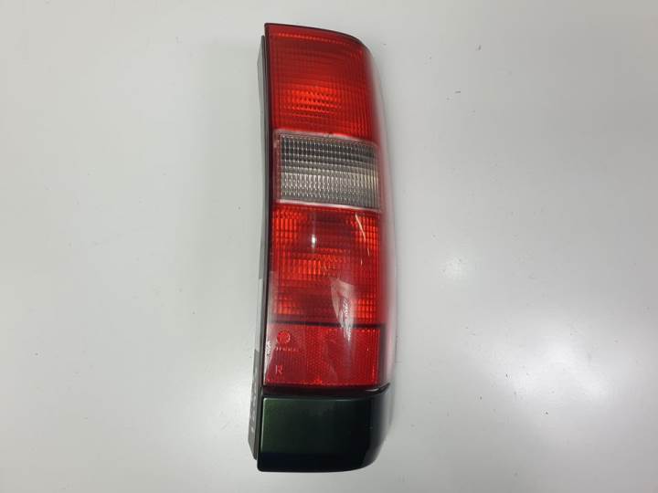 PILOTO TRASERO DERECHO - VOLVO - #766798