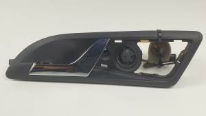 #3088004 MANETA INTERIOR DELANTERA IZQUIERDA