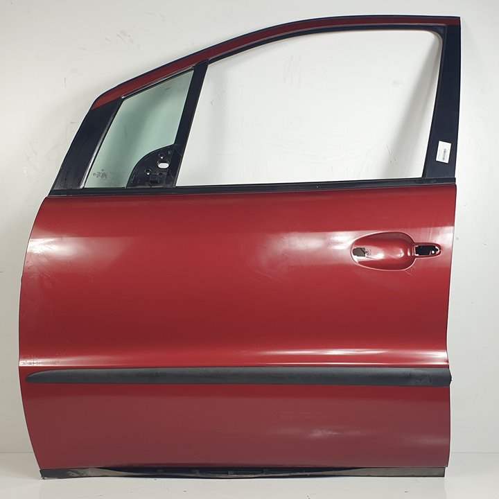 #1216053 PUERTA DELANTERA IZQUIERDA