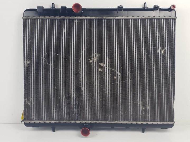 #1368833 RADIADOR AGUA