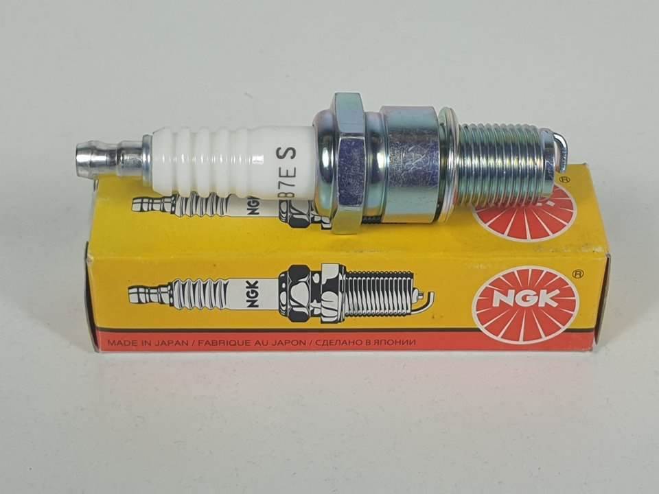 BUJÍA - B7ES - ALFA ROMEO - 146