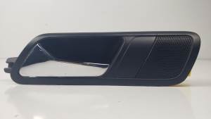 #1060169 MANETA INTERIOR TRASERA IZQUIERDA