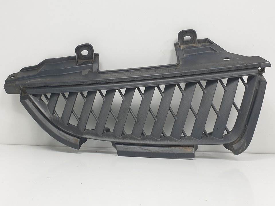 REJILLA DELANTERA - MN145456 - MITSUBISHI - GRANDIS (NA0W)