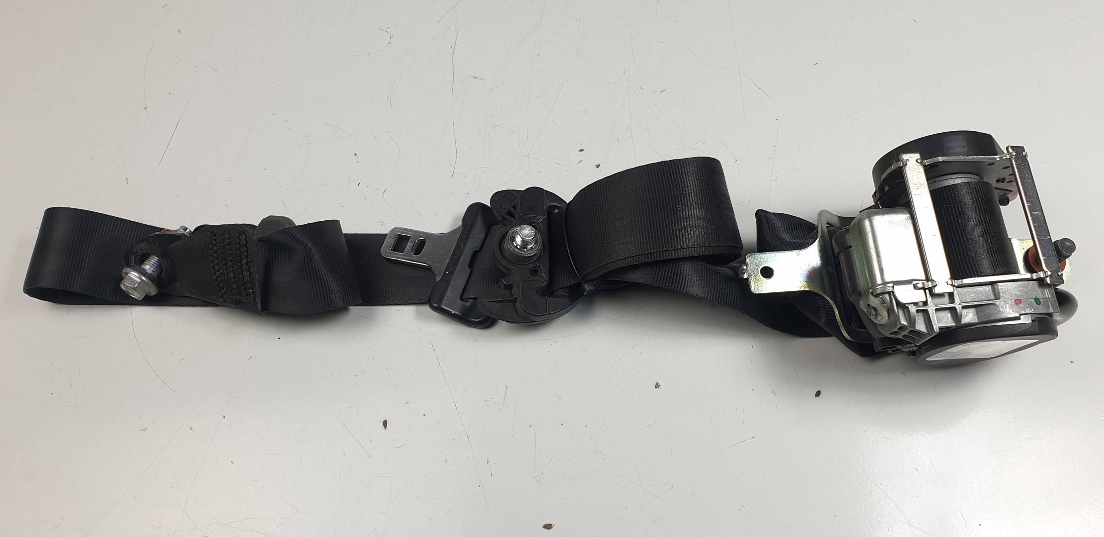 CINTURON SEGURIDAD DELANTERO IZQUIERDO - 888101H000 - KIA - CEE'D SPORTY WAGON (ED)