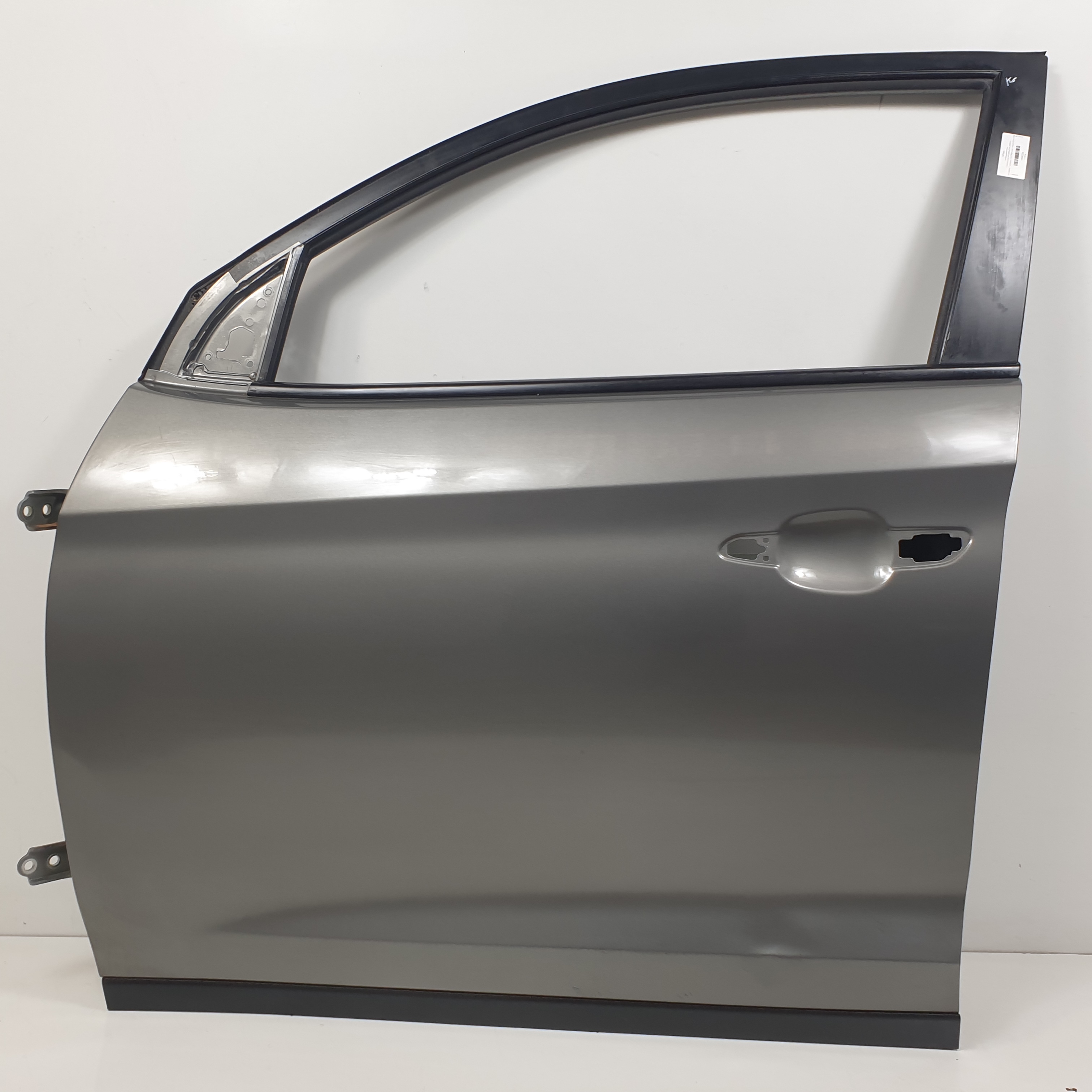 #1546239 PUERTA DELANTERA IZQUIERDA