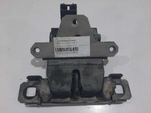 CERRADURA MALETERO / PORTON - FORD - #133660