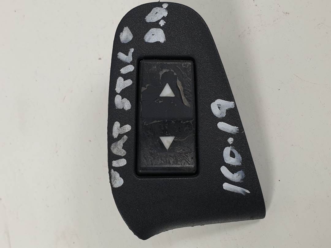 MANDO ELEVALUNAS DELANTERO DERECHO - FIAT - #112441