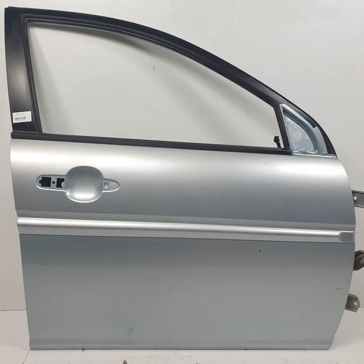 #1348530 PUERTA DELANTERA DERECHA