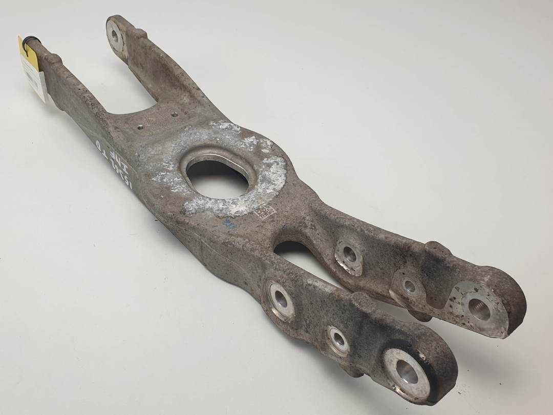 #1416405 BRAZO SUSPENSION INFERIOR TRASERO DERECHO