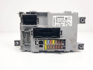 CAJA RELES / FUSIBLES - PEUGEOT - #977215