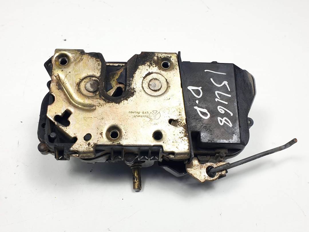 #1393104 CERRADURA PUERTA DELANTERA DERECHA