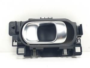 #3147512 MANETA INTERIOR DELANTERA IZQUIERDA