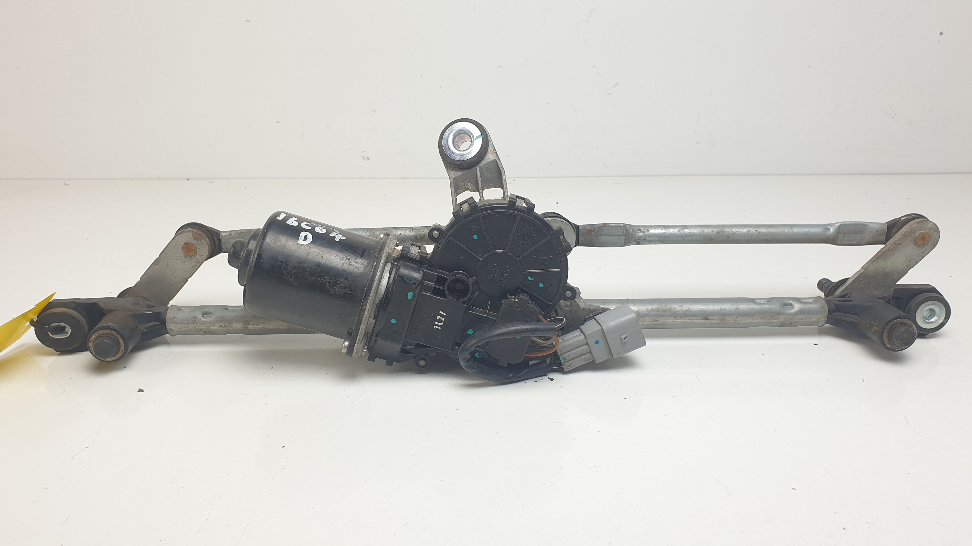 #1482949 MOTOR LIMPIA DELANTERO