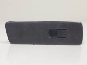 MANDO ELEVALUNAS DELANTERO DERECHO - SUBARU - #639445