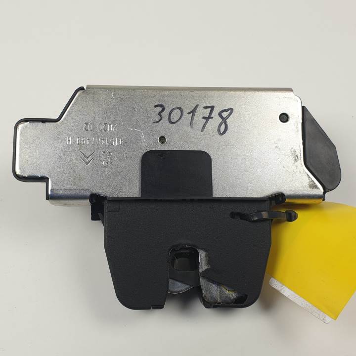 #3037132 CERRADURA MALETERO / PORTON