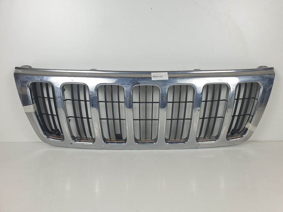 REJILLA DELANTERA - JEEP - #1033875