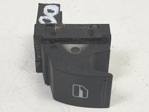 MANDO ELEVALUNAS DELANTERO DERECHO - VOLKSWAGEN - #618057