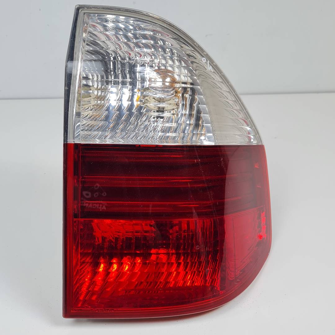 #3138046 PILOTO TRASERO DERECHO