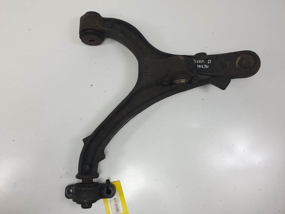 BRAZO SUSPENSION INFERIOR DELANTERO DERECHO - TRC68 - JEEP - GR. CHEROKEE (WH)