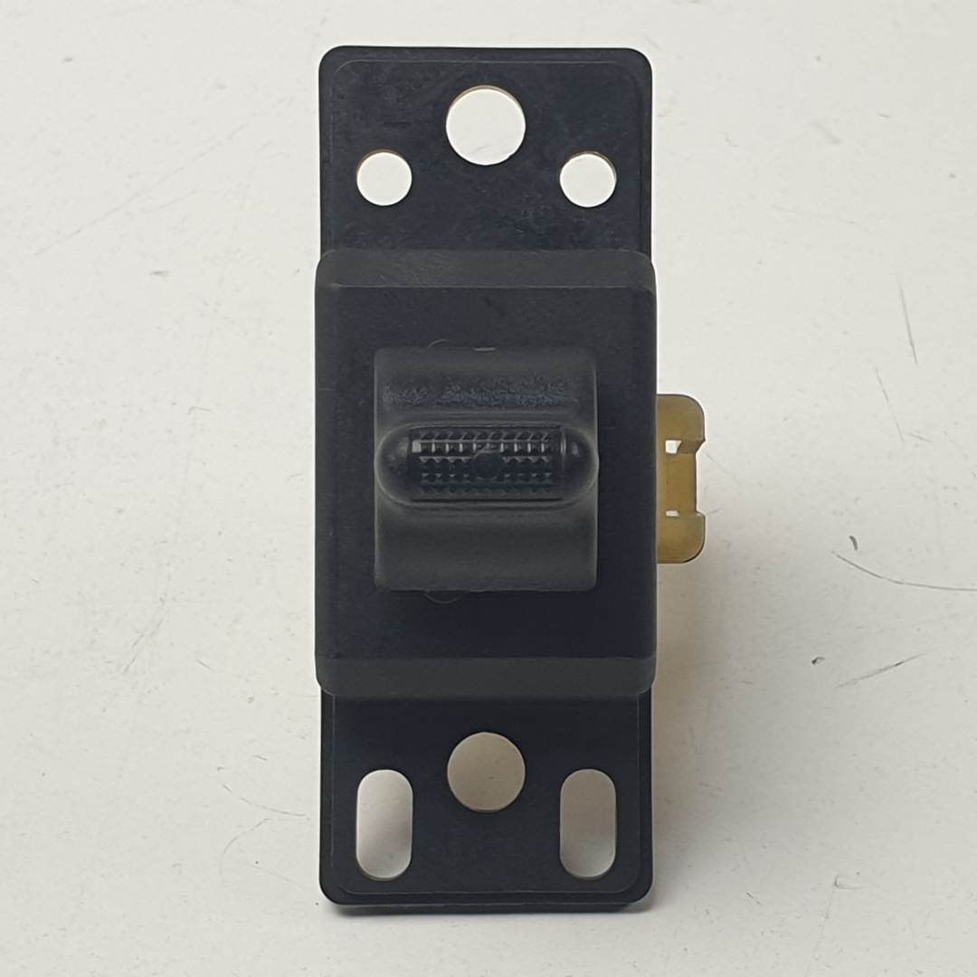 MANDO ELEVALUNAS DELANTERO DERECHO - 04685753AB - CHRYSLER - VOYAGER (RG)