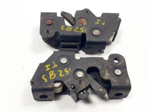 #1361155 CERRADURA PUERTA TRASERA IZQUIERDA