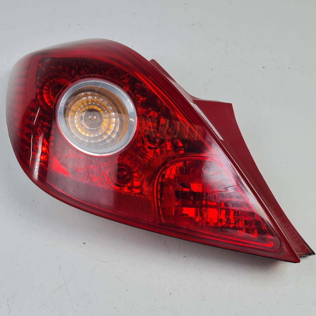 #3349075 PILOTO TRASERO IZQUIERDO