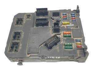 CAJA RELES / FUSIBLES - PEUGEOT - #918635