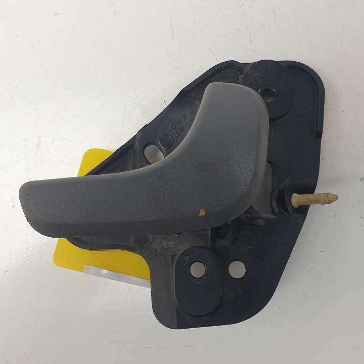 #1263149 MANETA INTERIOR DELANTERA DERECHA