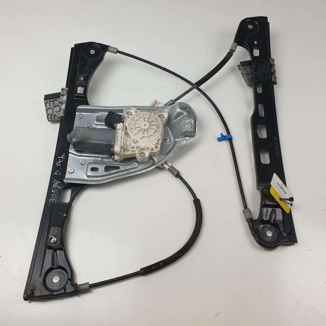 ELEVALUNAS DELANTERO DERECHO - A2037203046 - MERCEDES - CLASE C (W203) FAMILIAR