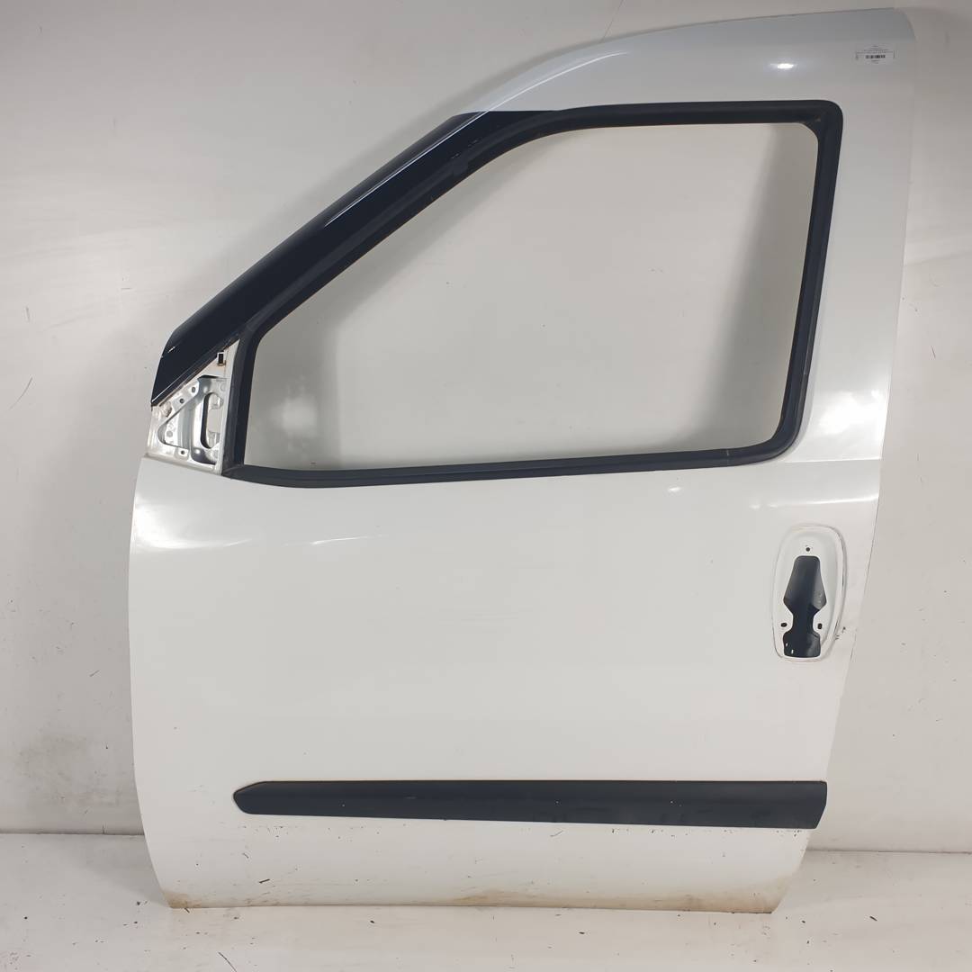 #3389077 PUERTA DELANTERA IZQUIERDA