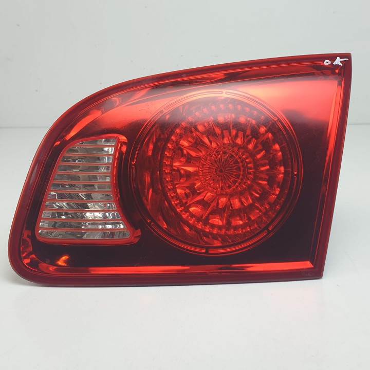 #1473082 PILOTO TRASERO DERECHO INTERIOR