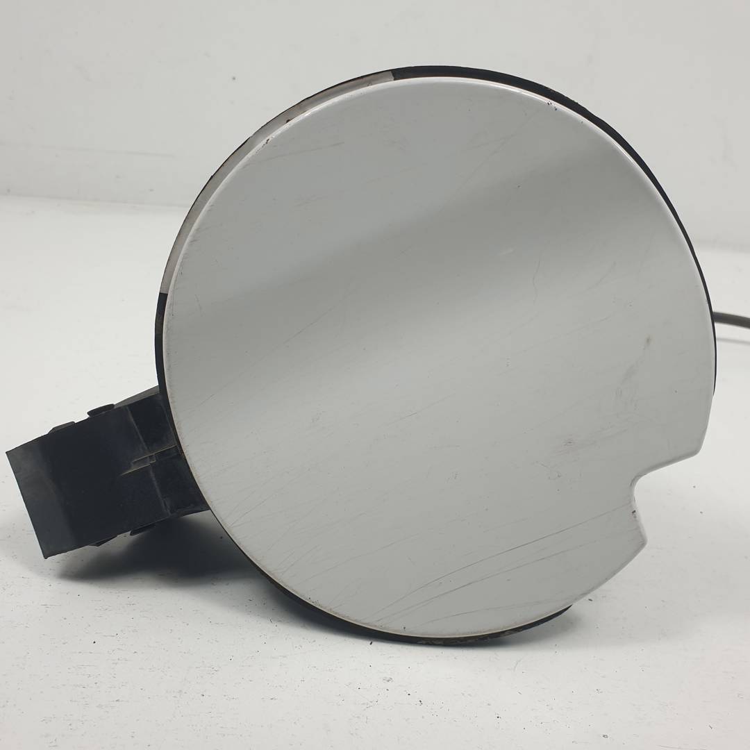 #3389070 TAPA EXTERIOR COMBUSTIBLE