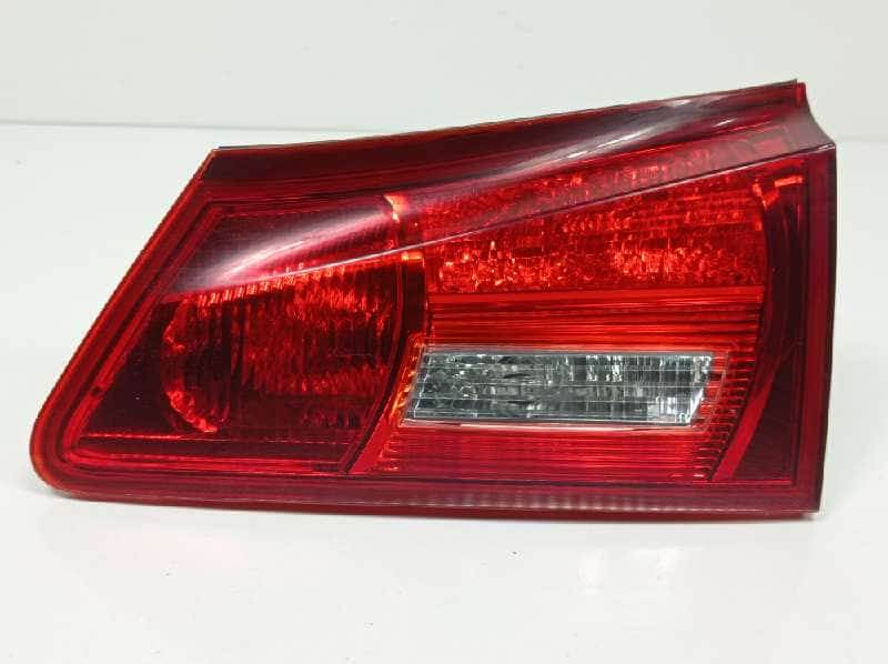 PILOTO TRASERO DERECHO INTERIOR - LEXUS - IS200 (DS2/IS2)