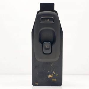 MANDO ELEVALUNAS DELANTERO DERECHO - VOLVO - #1148484