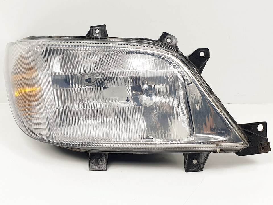 FARO DERECHO - 15053200RE - MERCEDES - SPRINTER 02.00 -> CAJA CERRADA