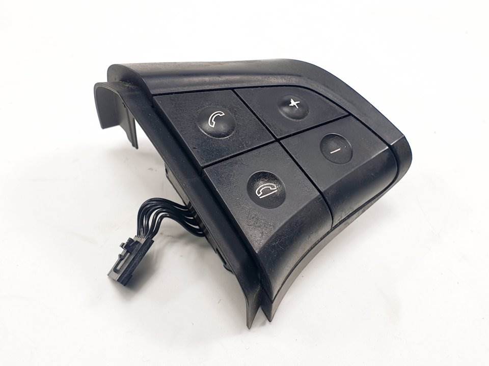 MANDO VOLANTE - MERCEDES - #1090266