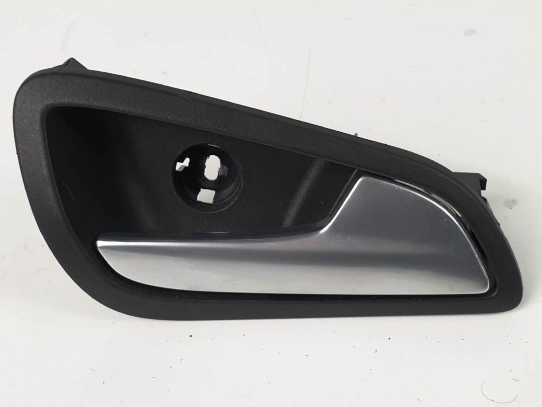 #139229 MANETA INTERIOR DELANTERA DERECHA