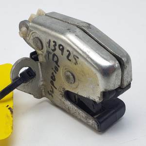 #1493060 CERRADURA MALETERO / PORTON