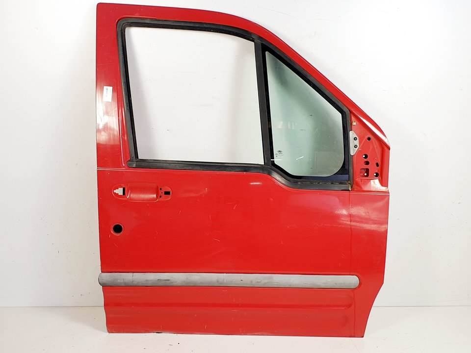 #1176568 PUERTA DELANTERA DERECHA