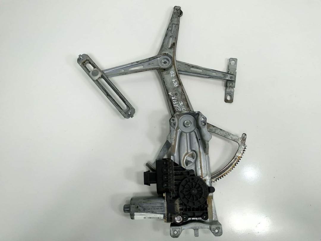 #231903 ELEVALUNAS DELANTERO IZQUIERDO