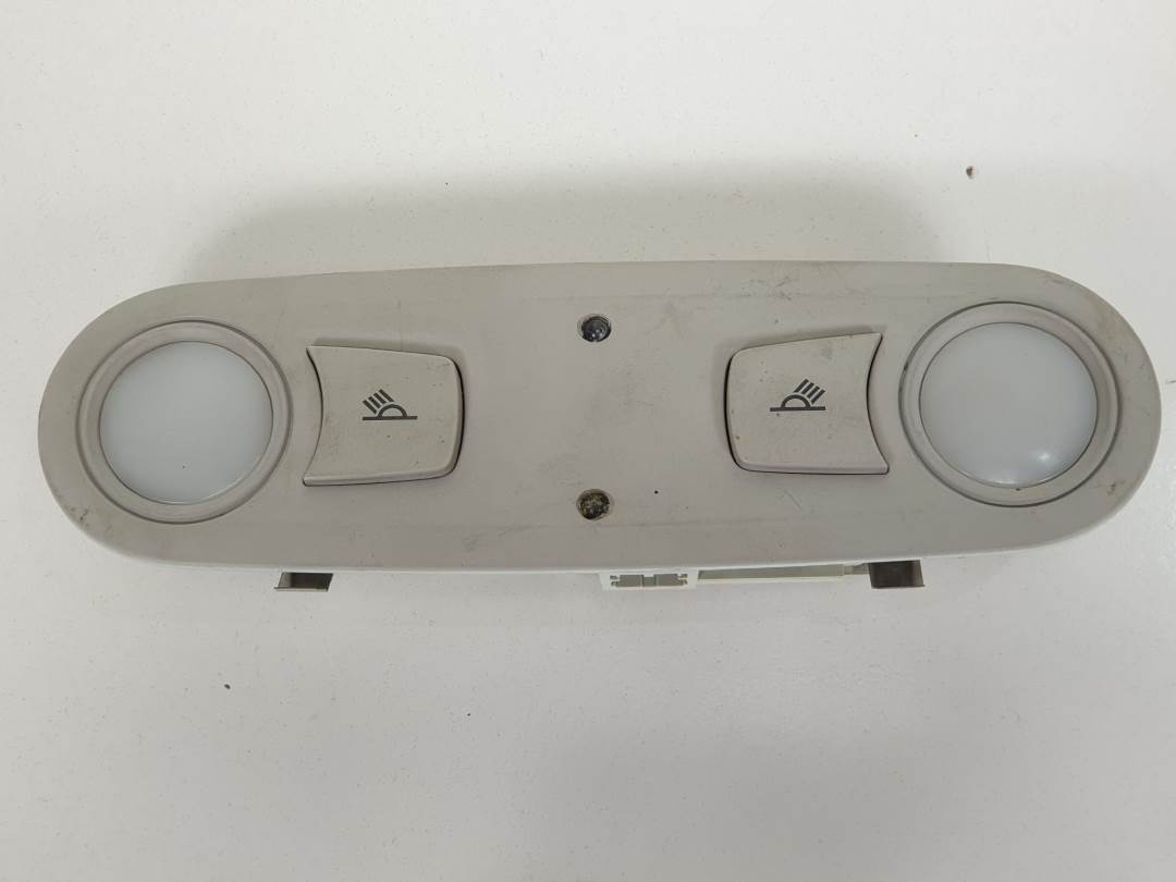 LUZ INTERIOR - 8T0947111 - AUDI - A4 BER. (B8)