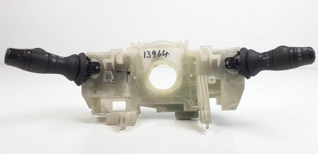 #1498762 MANDO LUCES