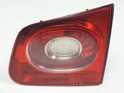 #3235135 PILOTO TRASERO DERECHO INTERIOR