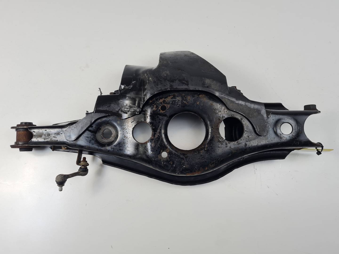 BRAZO SUSPENSION INFERIOR TRASERO IZQUIERDO - LEXUS - NX Series (AZ10)