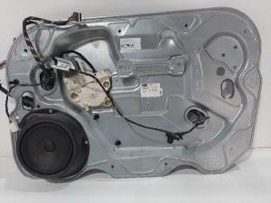 #126744 ELEVALUNAS DELANTERO DERECHO