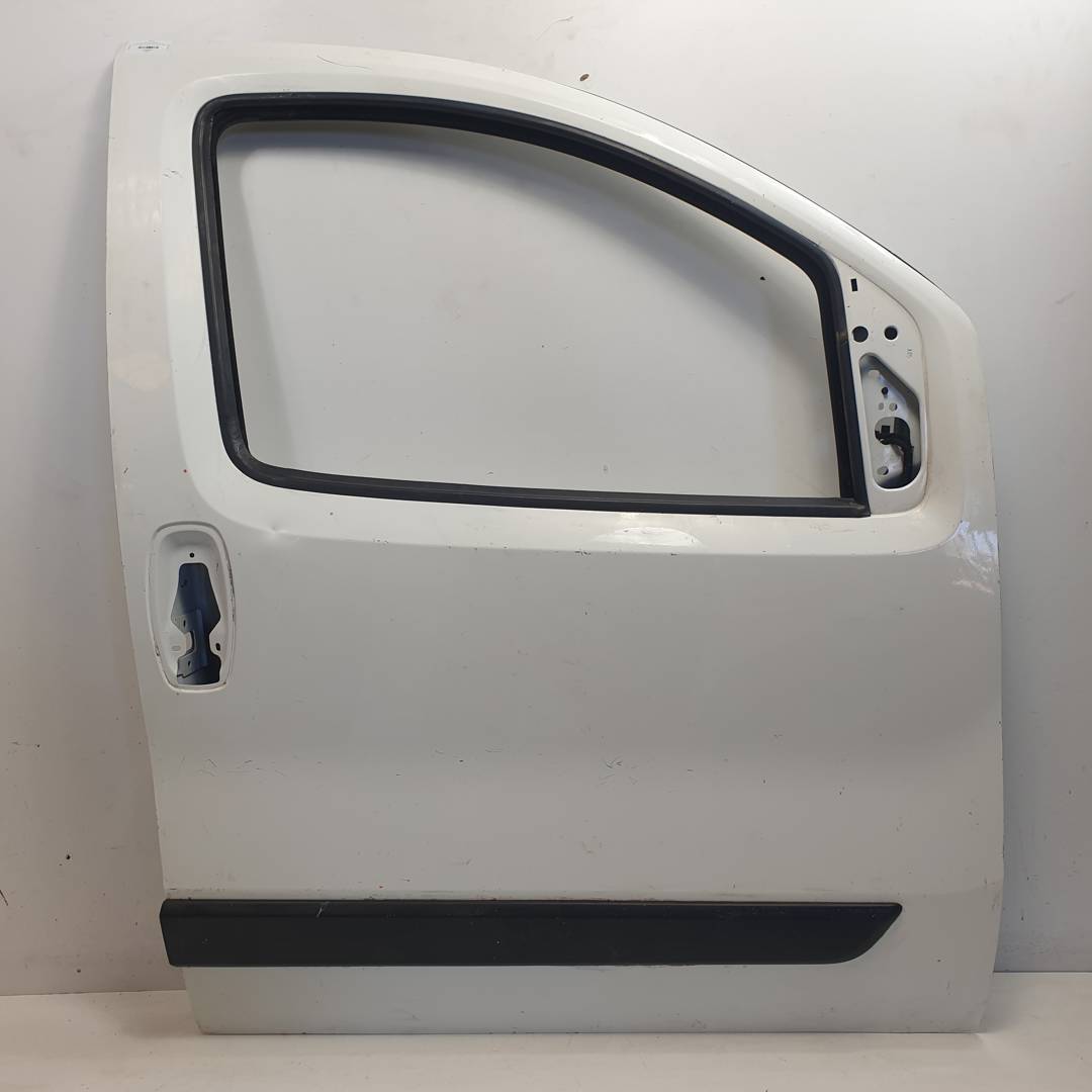 #3309850 PUERTA DELANTERA DERECHA