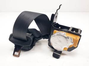 CINTURON SEGURIDAD TRASERO DERECHO - MAZDA - #1001342