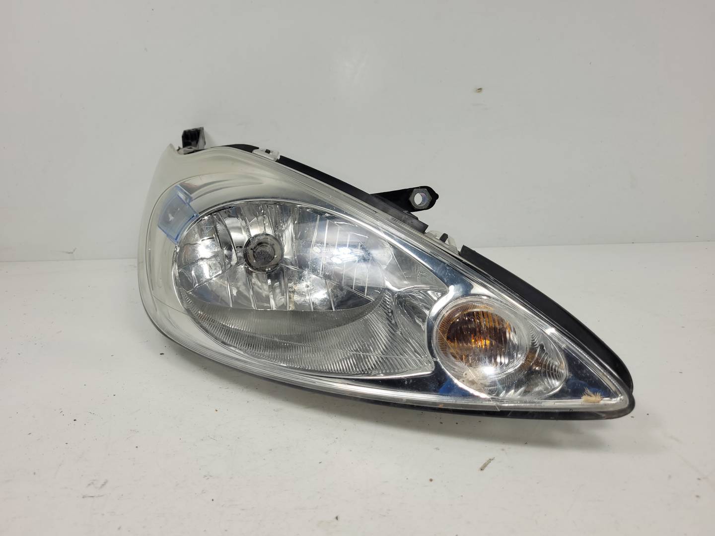 FARO DERECHO - 084311190R - FORD - KA (CCU)